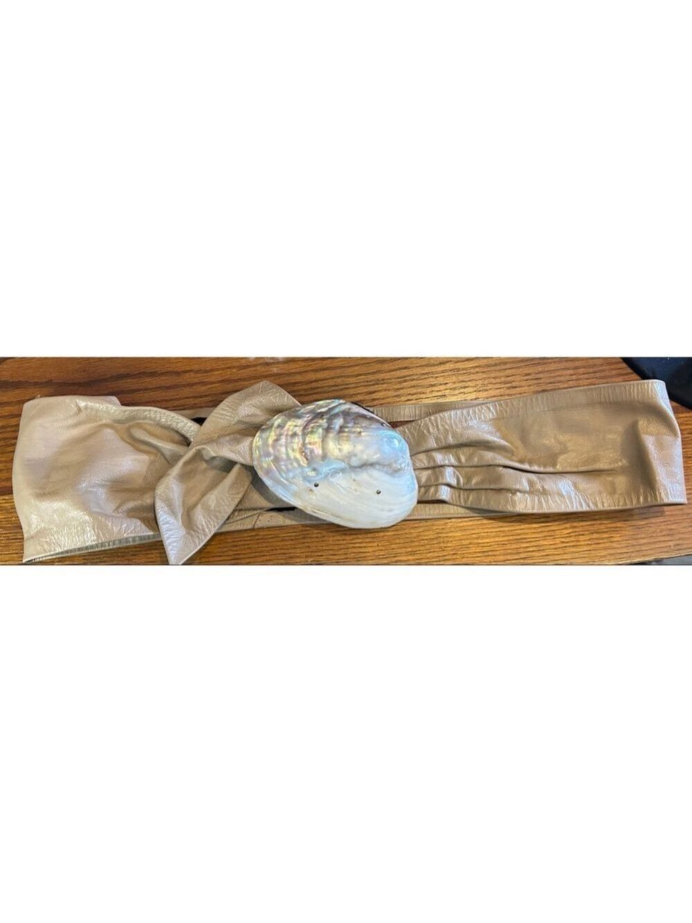 Women's Salena's Collection Belt Beige with Shell buckle 34-35 inch waist
